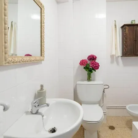 Amboage Apartment
